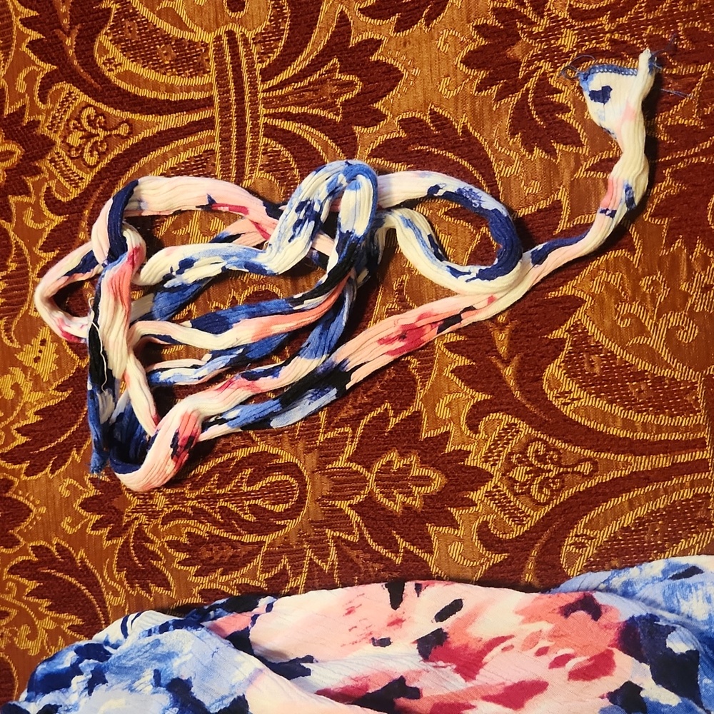 Beautiful Pink Blush Floral Robe - Picture 6 of 10